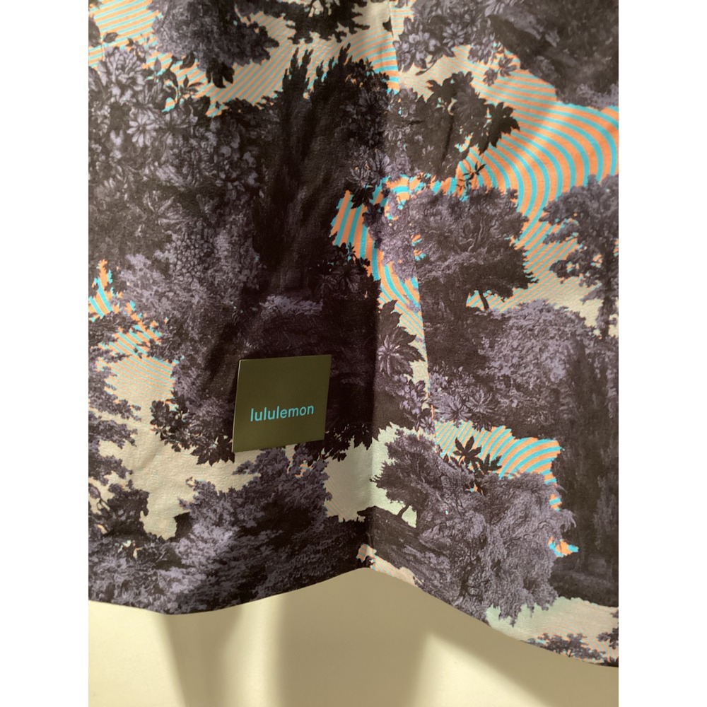 Lululemon Waterproof Hiking Half-Zip Pullover Jacket Forest Print Size 0 - Picture 3 of 5